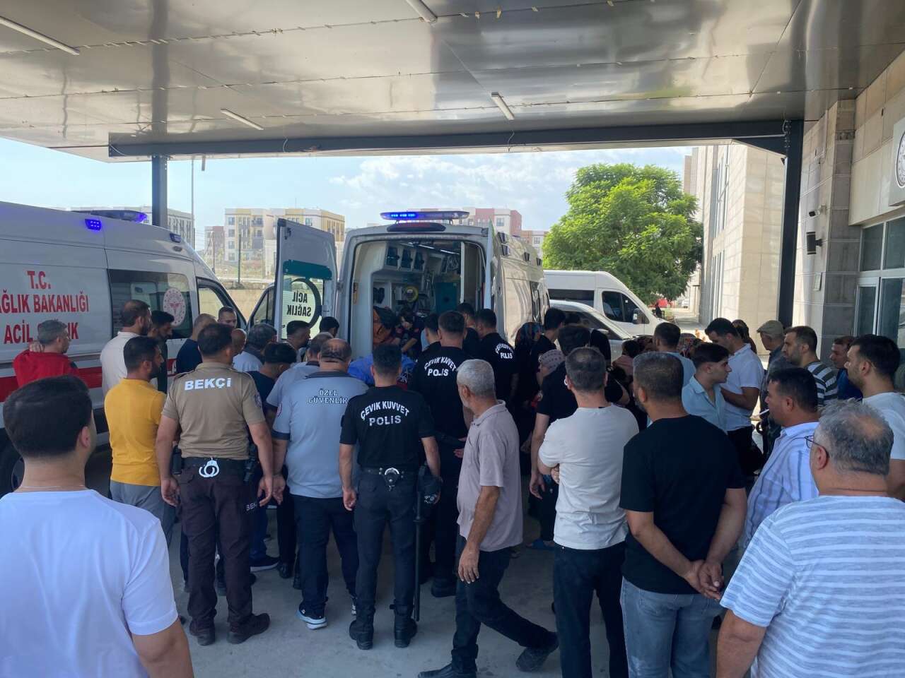 Sokaktaki saldırı evde devam etti! Önce karısını, sonra baldızını vurdu 5